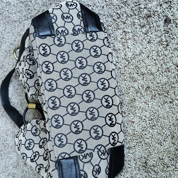 MK Michael Kors Bag - Picture 7 of 14